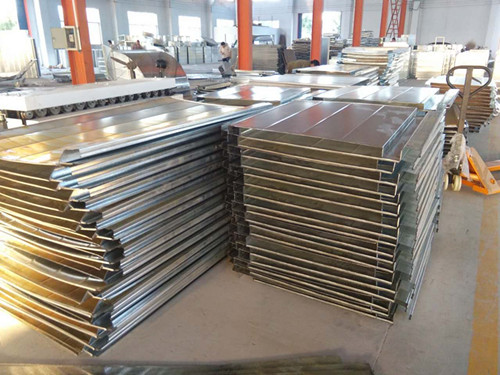 風管制作過程中必不可少設(shè)備